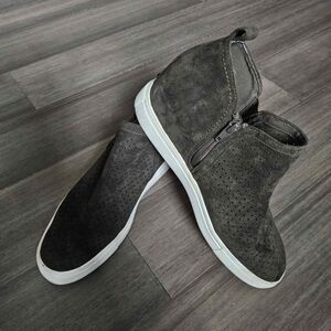 Steven by Steve Madden Shoes / Womens 10 / Perforated Loafer Sneakers / Green